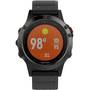 Smartwatch Garmin Fenix 5 gri inchis, curea silicon negru GPS + HR