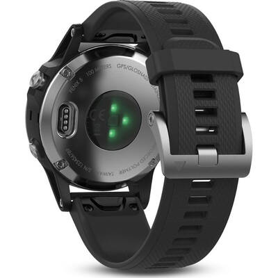 Smartwatch Garmin Fenix 5 argintiu, curea silicon negru GPS + HR