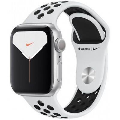 Smartwatch Apple Nike+ Series 4 Aluminiu 44 mm, corp argintiu, curea nylon alb, GPS, Nike Sport Loop