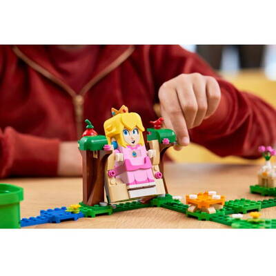LEGO Super Mario Aventurile lui Peach - set de baza 71403