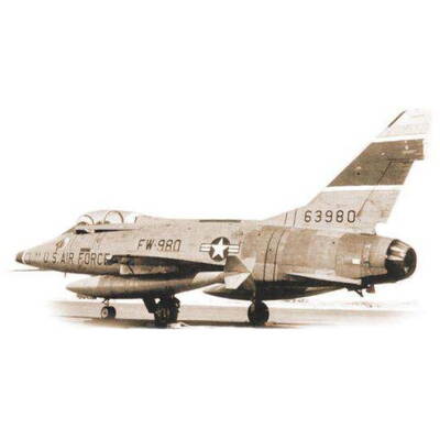 Macheta / Model Italeri F-100F Super Sabre