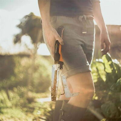 Cutit pentru curatat dale si rosturi Fiskars Xact, lungime 33.8 cm